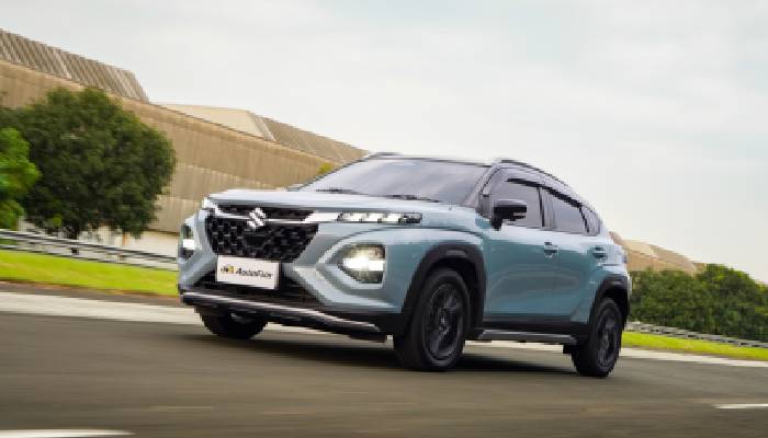 Suzuki Fronx Jadi Pilihan Utama Mobil Keluarga, Cocok untuk Kebutuhan Anak Tertua